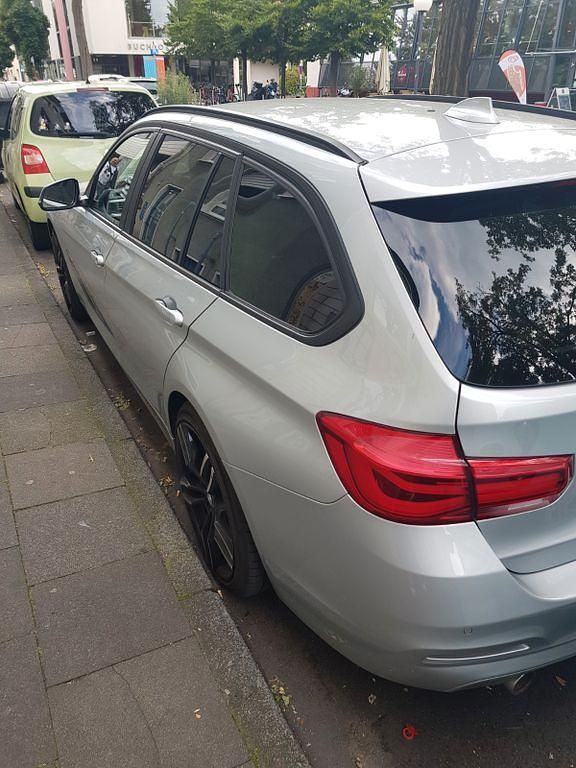Silber Gebraucht 2016 BMW 318 Kombi | 9.350 € (Guter Preis) - Bild 1/4