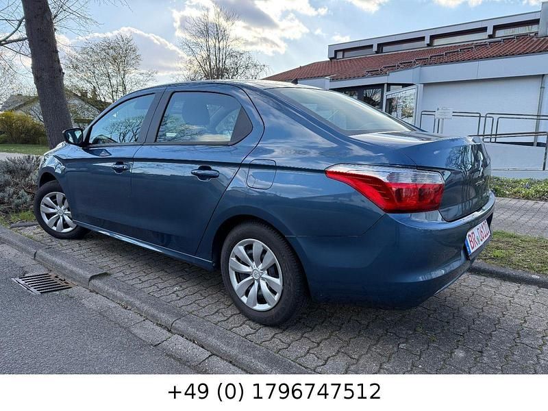 Gebraucht Citroën C-Elysee I PureTech 82 PS (60 kW) 2016 Blau Limousine