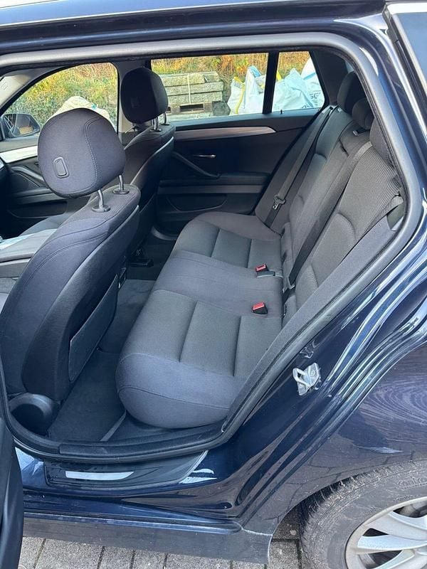 Gebraucht BMW 525 218 PS (160 kW) 2015 Blau Kombi