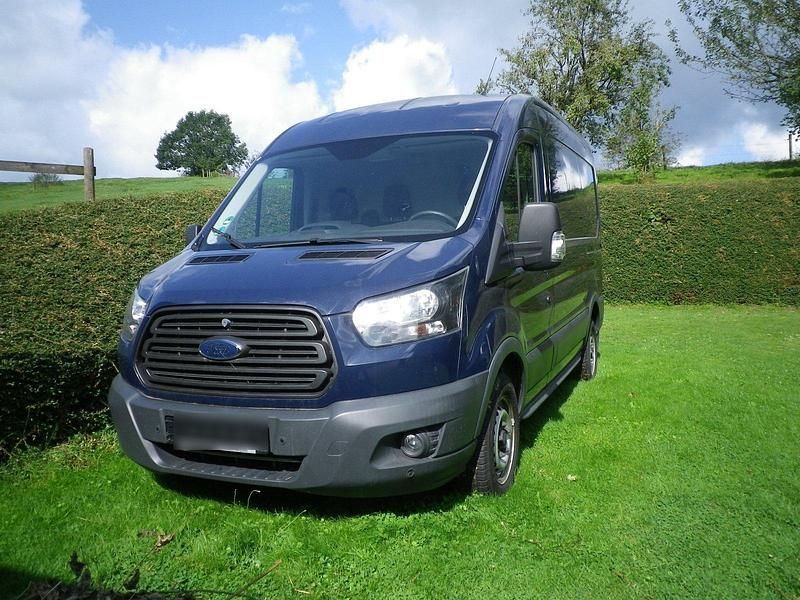 Blau Gebraucht 2016 Ford Transit Van / Kleinbus | 15.200 € (Fairer Preis) - Bild 1/4