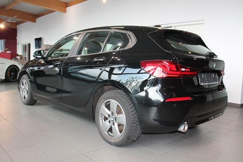 Gebraucht BMW 118 Advantage 136 PS (100 kW) 2022 Schwarz Kleinwagen