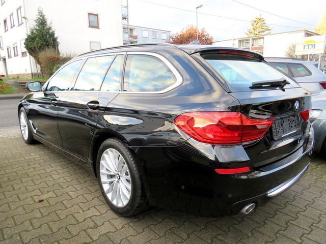 Gebraucht BMW 525 Luxury Line 231 PS (169 kW) 2019 Black sapphire metallic Kombi