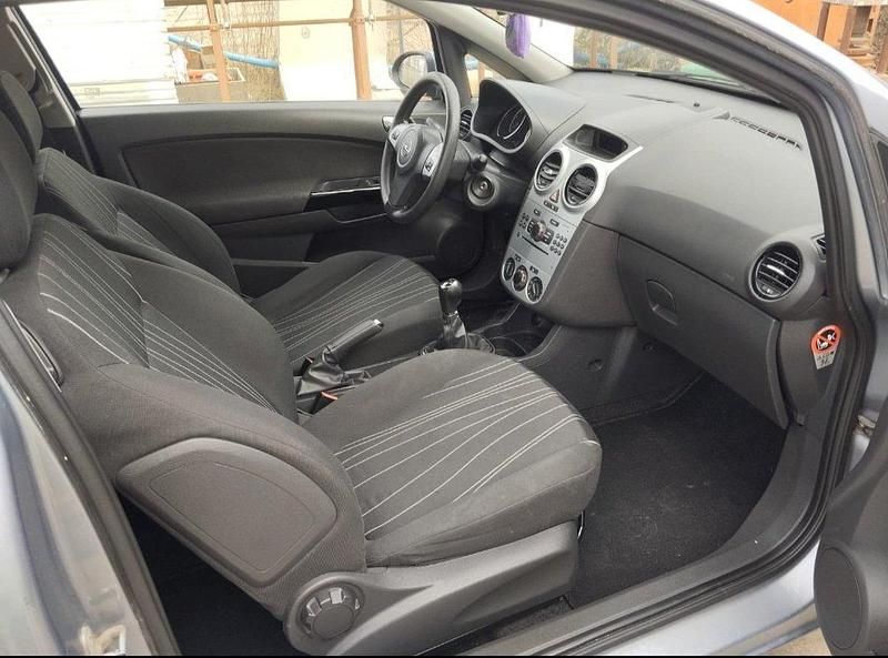 Gebraucht Opel Corsa 90 PS (66 kW) 2009 Blau Kleinwagen