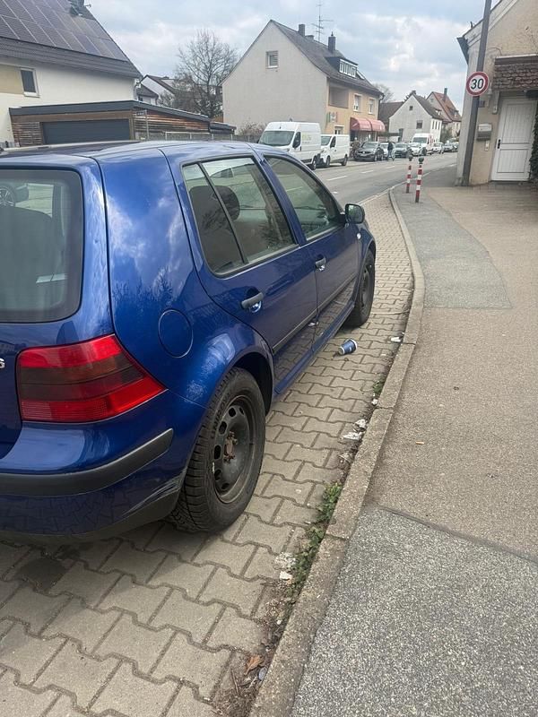 Gebraucht VW Golf IV 105 PS (77 kW) 2001 Blau Limousine