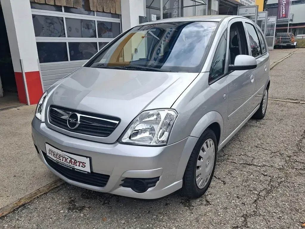 Gebraucht Opel Meriva Edition 90 PS (66 kW) 2010 Silber Van / Kleinbus