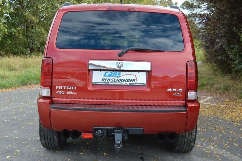 Gebraucht Dodge Nitro 264 PS (194 kW) 2007 Rot SUV