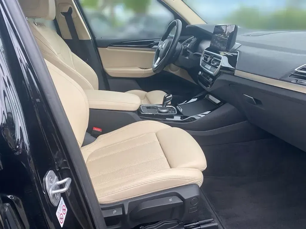Gebraucht BMW X3 Sport Line 190 PS (139 kW) 2023 Schwarz SUV