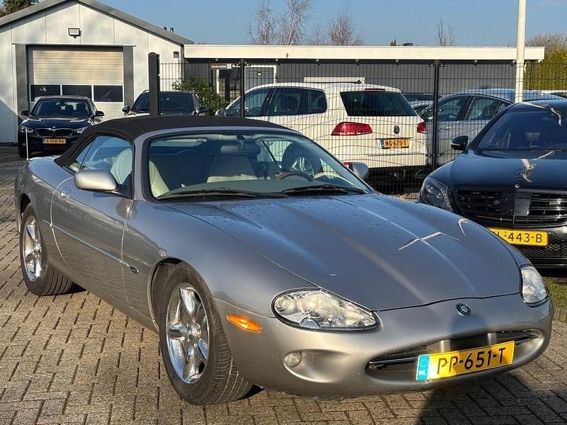 Gebraucht Jaguar XK8 294 PS (216 kW) 1999 Grau Cabrio