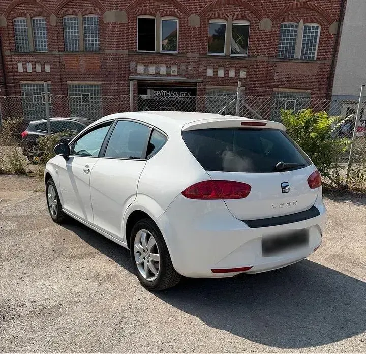 Gebraucht Seat Leon 105 PS (77 kW) 2010 Weiß Kleinwagen
