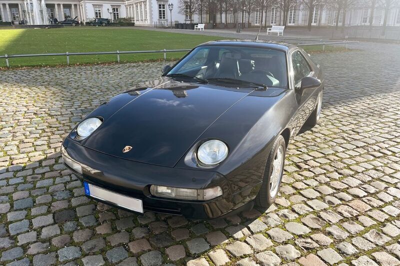 Schwarz Gebraucht 1990 Porsche 928 Coupé | 54.000 € - Bild 1/4
