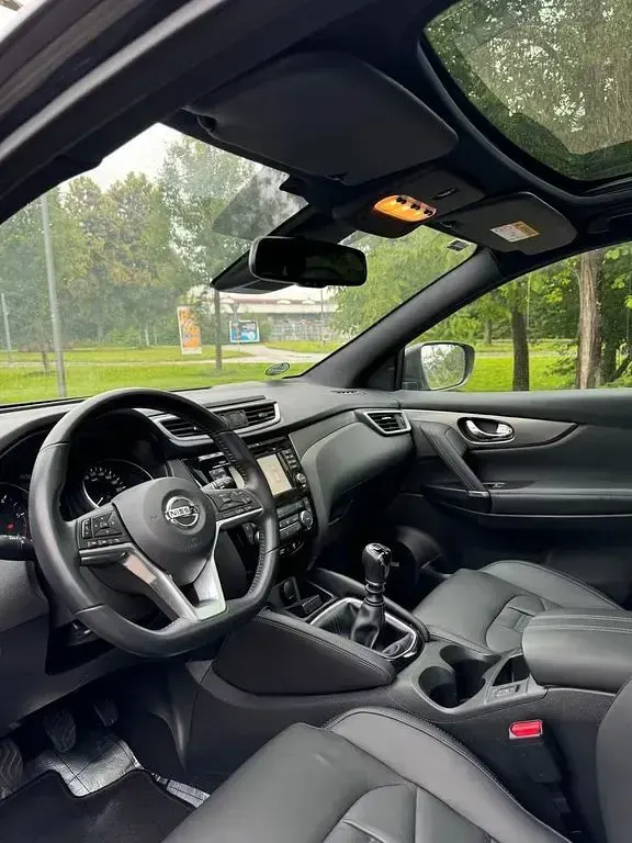 Gebraucht Nissan Qashqai Acenta 131 PS (96 kW) 2018 Schwarz SUV