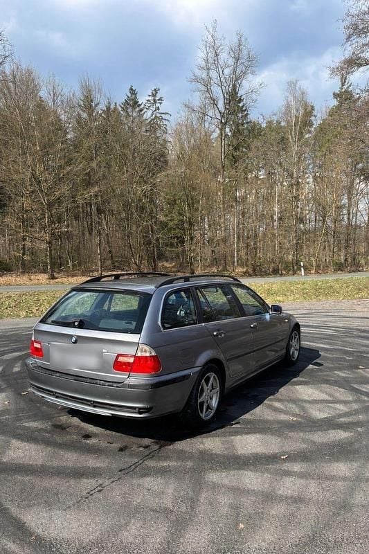 Gebraucht BMW 320 150 PS (110 kW) 2004 Silber Kombi