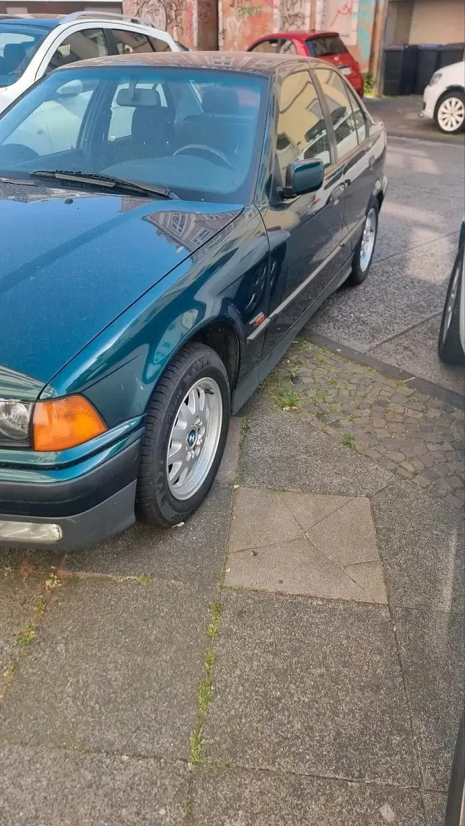 Gebraucht BMW 316 116 PS (85 kW) 1995 Grün Limousine