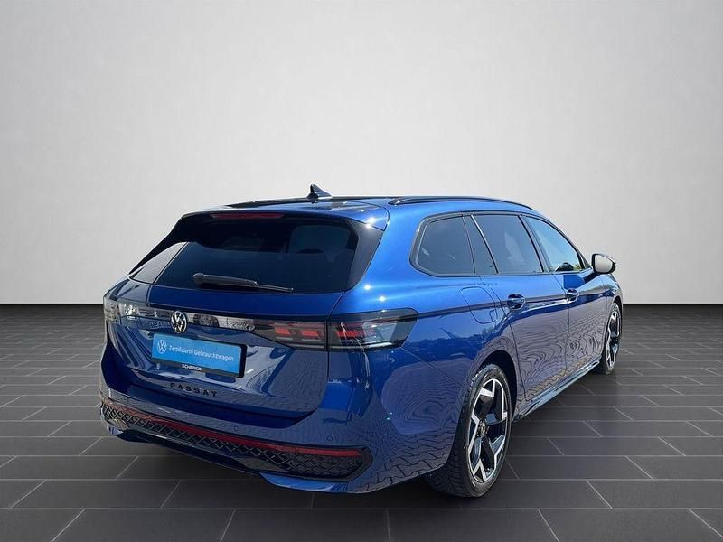 Gebraucht VW Passat R-line 265 PS (194 kW) 2025 Reef blue metallic (metallic) Kombi