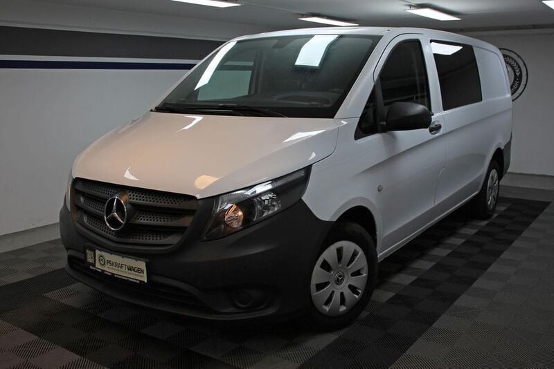 Weiß Gebraucht 2018 Mercedes Vito Van / Kleinbus | 21.990 € (Fairer Preis) - Bild 1/4
