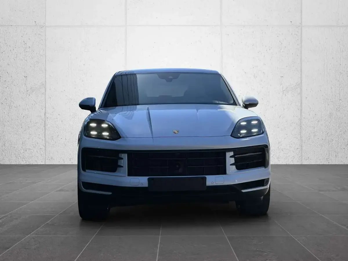 Gebraucht Porsche Cayenne 470 PS (345 kW) 2024 Weiß SUV