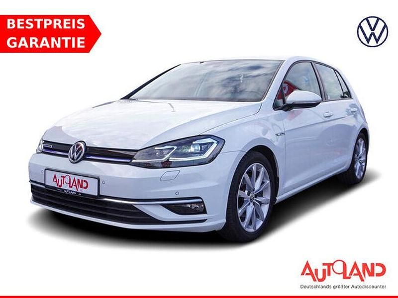 Pure white Gebraucht 2020 VW Golf Highline Limousine | 17.490 € (Fairer Preis) - Bild 1/4