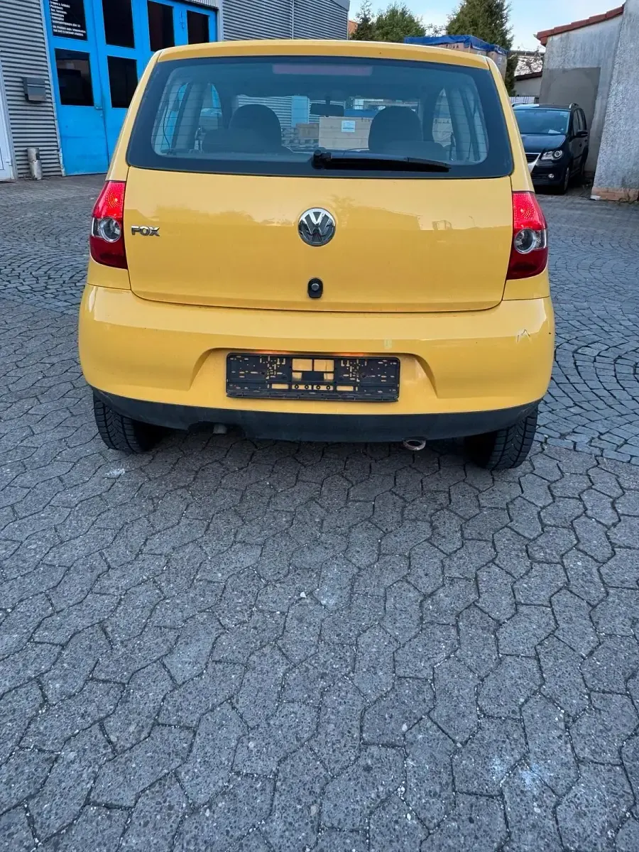 Gebraucht VW Fox 54 PS (39 kW) 2006 Gelb Kleinwagen