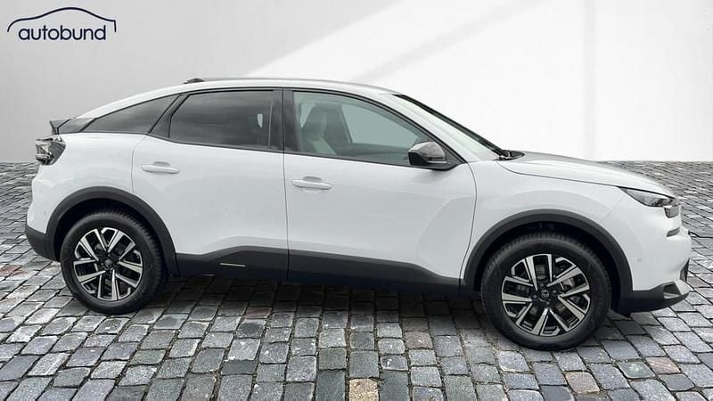 Nowe Citroën C4 131 KM (96 kW) 2025 Biały SUV