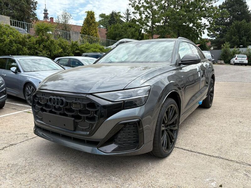 Grau Neu 2025 Audi Q8 S-Line SUV | 99.901 € (Etwas zu teuer) - Bild 1/4