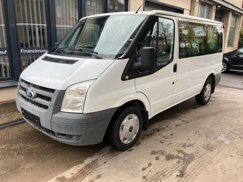 Weiß Gebraucht 2010 Ford Transit Van / Kleinbus | 5.947 € (Fairer Preis) - Bild 1/4