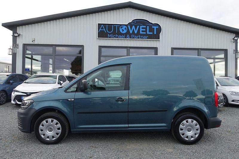 Grün Gebraucht 2015 VW Caddy Van / Kleinbus | 6.990 € (Superpreis) - Bild 1/4