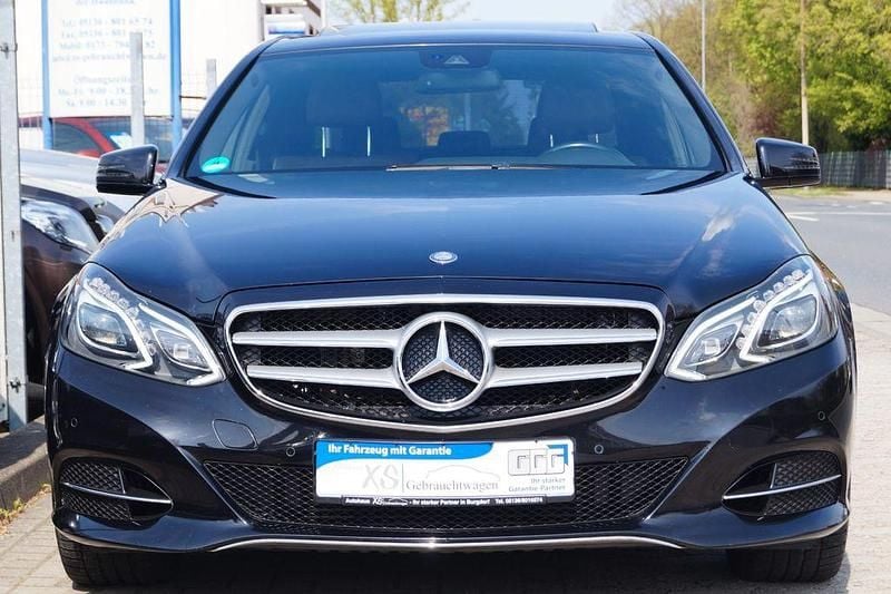 Gebraucht Mercedes E350 Avantgarde 252 PS (185 kW) 2013 Schwarz Limousine