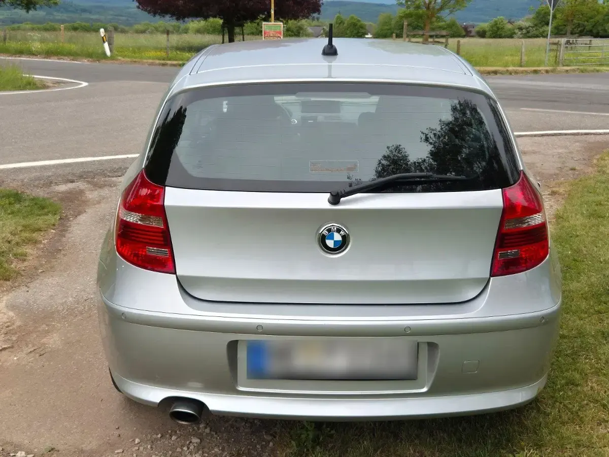 Gebraucht BMW 116 116 PS (85 kW) 2010 Silber Kleinwagen