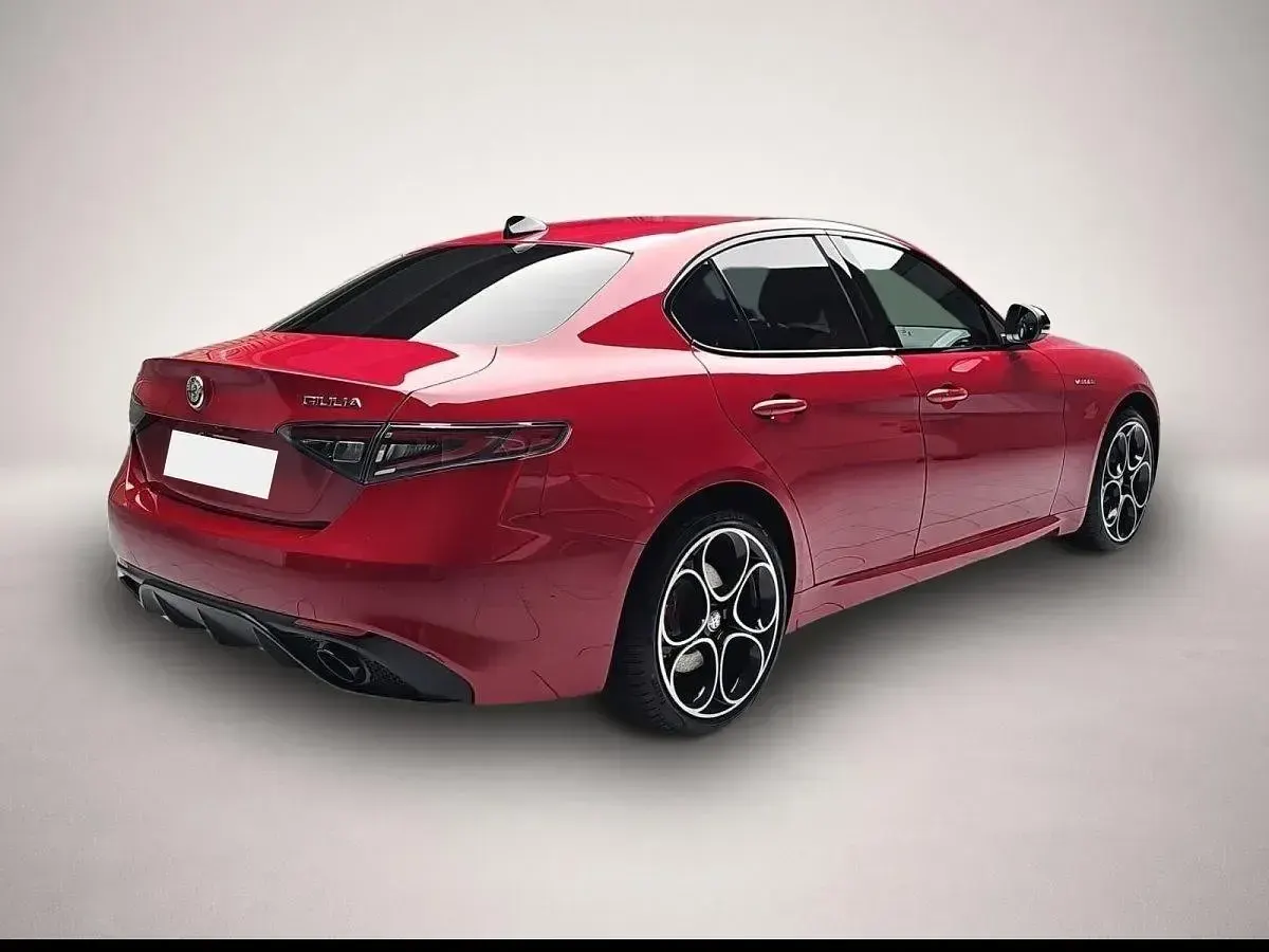 Neu Alfa Romeo Giulia Veloce 209 PS (153 kW) 2026 Manufacturer Limousine