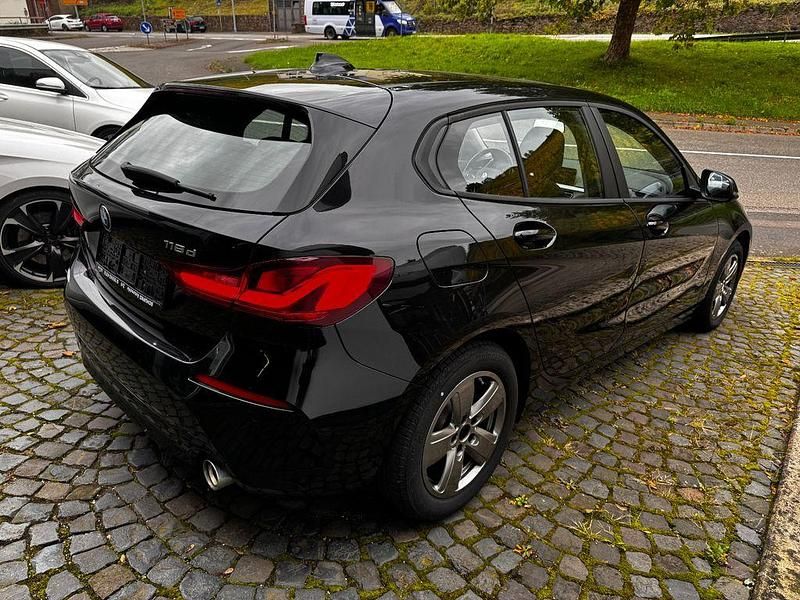 Gebraucht BMW 118 Advantage 150 PS (110 kW) 2022 Schwarz Kleinwagen