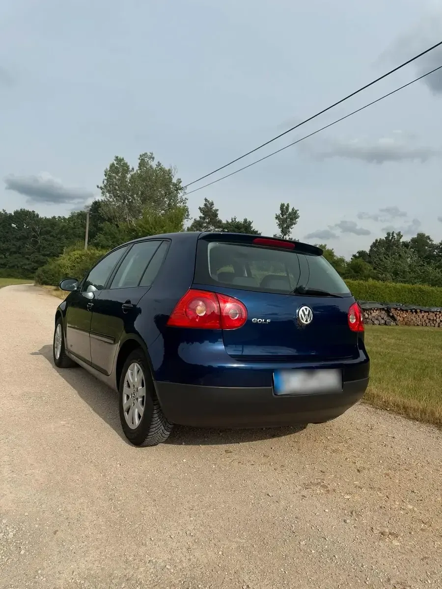 Gebraucht VW Golf V 115 PS (84 kW) 2005 Blau Kleinwagen