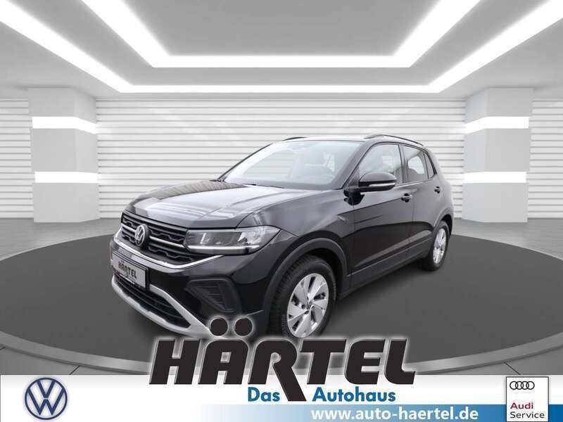 Deep black perleffekt (metallic) Gebraucht 2024 VW T-Cross Life SUV | 21.400 € (Fairer Preis) - Bild 1/4