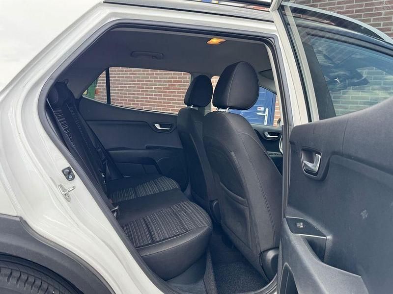 Gebraucht Kia Stonic 101 PS (74 kW) 2019 Weiß SUV