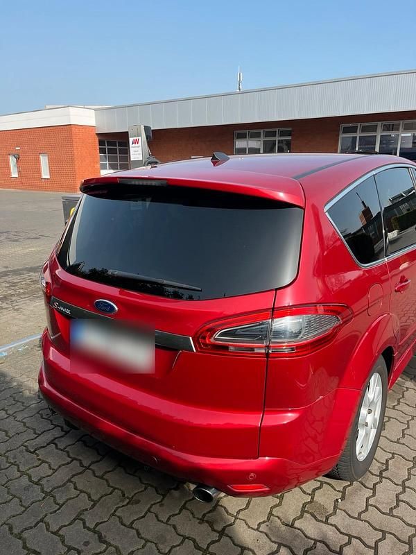 Gebraucht Ford S-MAX 250 PS (183 kW) 2014 Rot Van / Kleinbus
