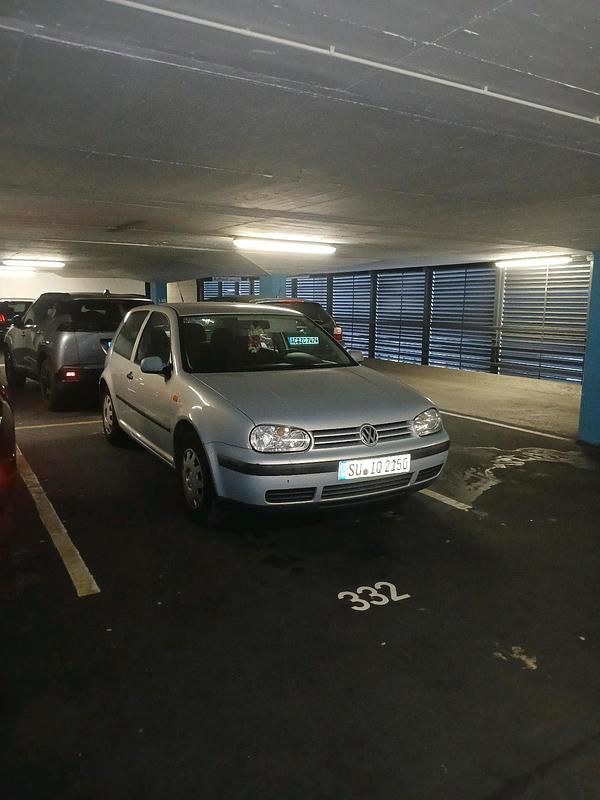Silber Gebraucht 1999 VW Golf IV Limousine | 900 € (Superpreis) - Bild 1/1