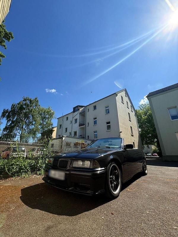 Gebraucht BMW 320 Cabriolet Performance 150 PS (110 kW) 1996 Schwarz Cabrio