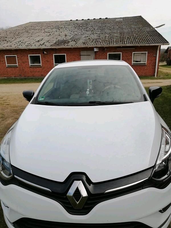 Gebraucht Renault Clio IV LIMITED 2017 Weiß Kleinwagen