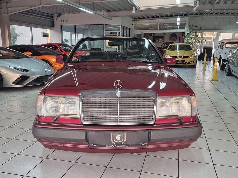 Gebraucht Mercedes E300 Sportline 220 PS (161 kW) 1992 Rot Cabrio