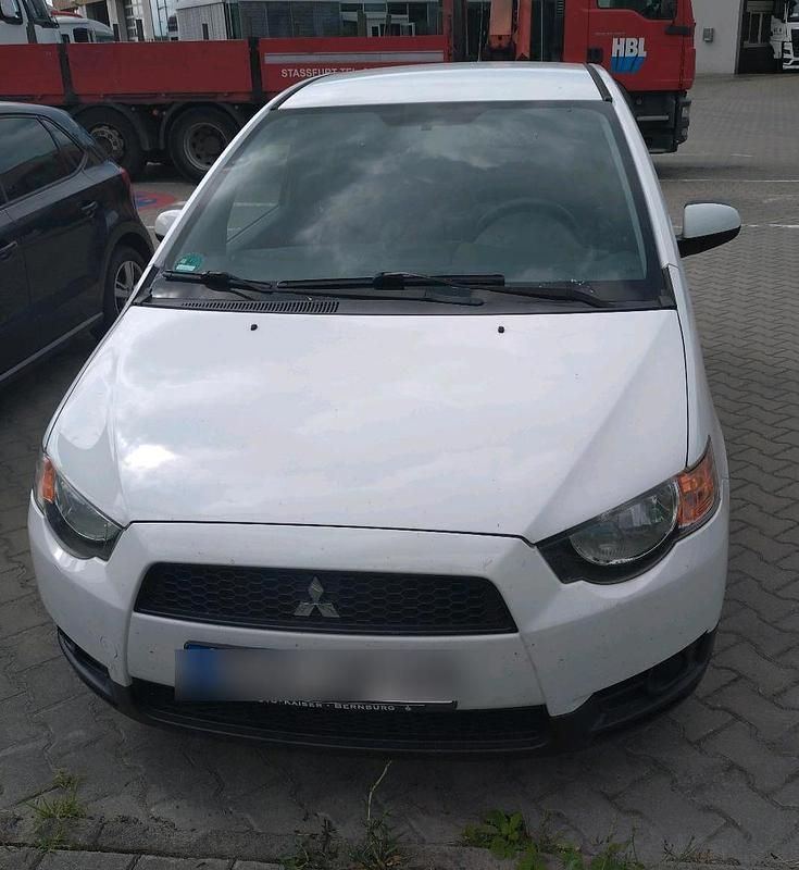 Weiß Gebraucht 2012 Mitsubishi Colt Kleinwagen | 4.950 € - Bild 1/4