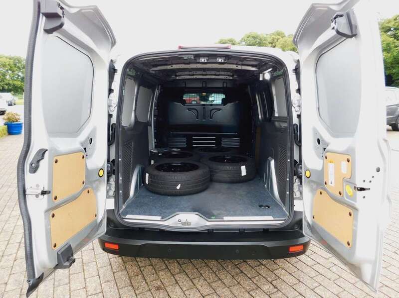 Gebraucht Ford Transit Trend 120 PS (88 kW) 2020 Silber Van / Kleinbus