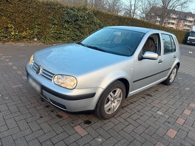 Gebraucht VW Golf IV 75 PS (55 kW) 2001 Silber Kleinwagen