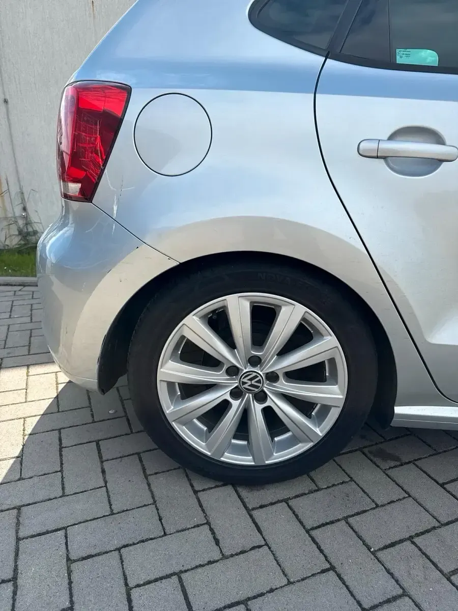 Gebraucht VW Polo 75 PS (55 kW) 2011 Silber Kleinwagen