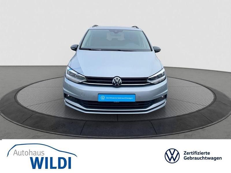 Gebraucht VW Touran Highline 150 PS (110 kW) 2025 Silber Van / Kleinbus