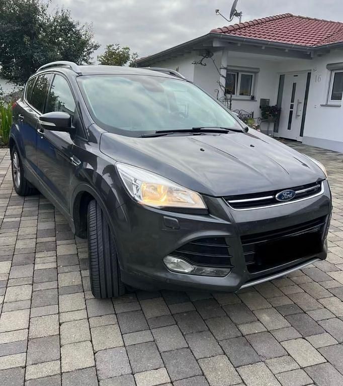 Gebraucht Ford Kuga SYNC Edition 179 PS (131 kW) 2016 Grau SUV