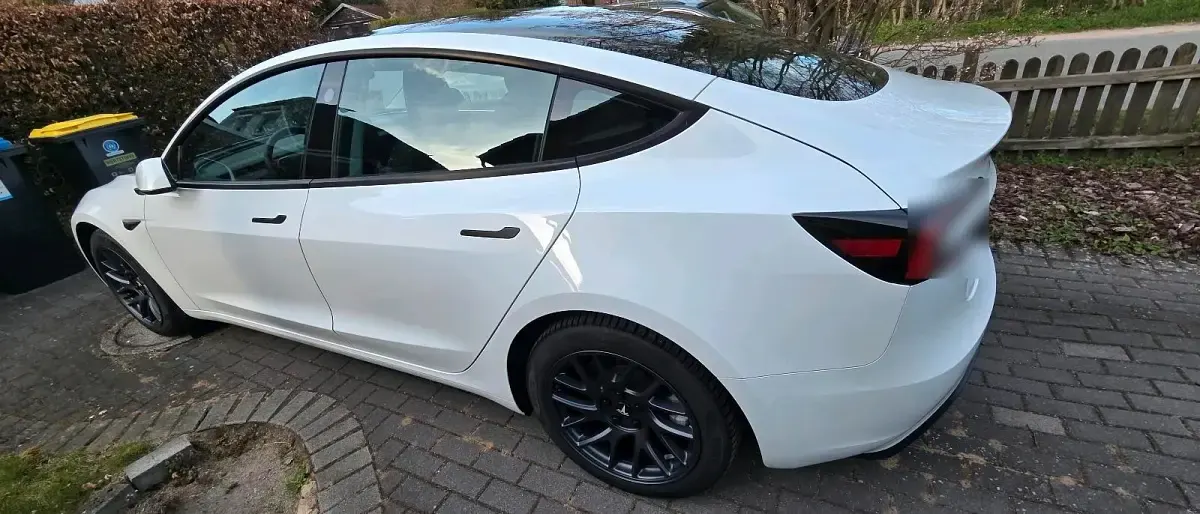 Gebraucht Tesla Model 3 Standard Range 208 kW (283 PS) 2023 Weiß Limousine