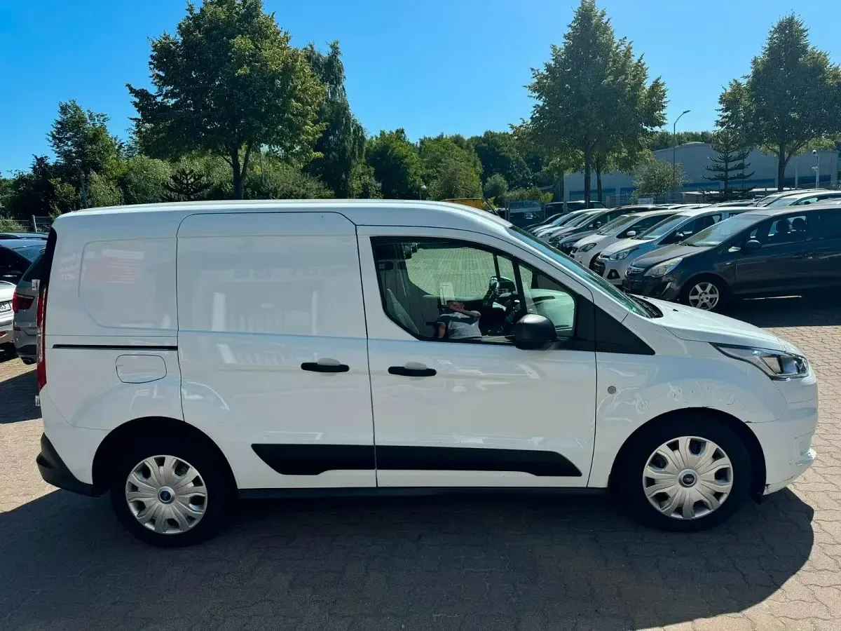 Gebraucht Ford Transit Connect 101 PS (74 kW) 2020 Weiß Van / Kleinbus