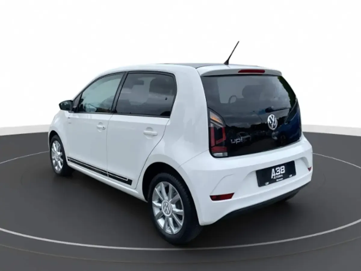 Gebraucht VW up! CLUB 75 PS (55 kW) 2017 Weiß Kleinwagen