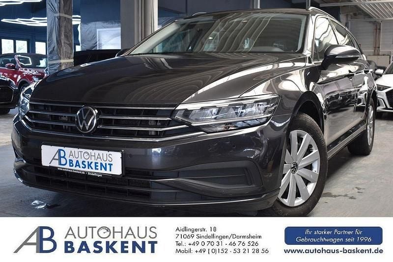 Grau Gebraucht 2022 VW Passat Kombi | 14.890 € (Guter Preis) - Bild 1/4