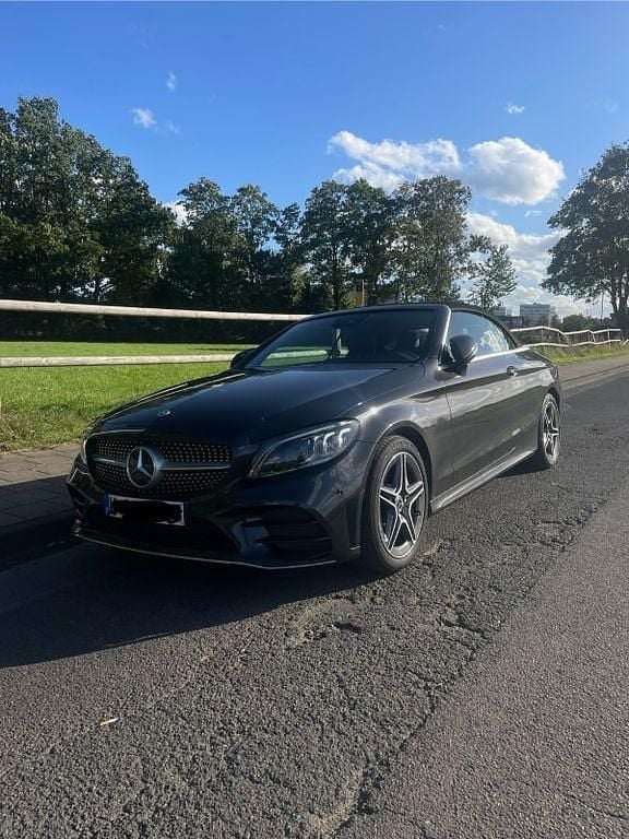 Grau Gebraucht 2019 Mercedes C300 AMG Cabrio | 33.000 € (Guter Preis) - Bild 1/4