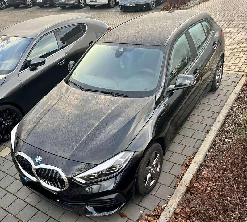 Schwarz Gebraucht 2020 BMW 118 Advantage Kleinwagen | 20.000 € (Fairer Preis) - Bild 1/4